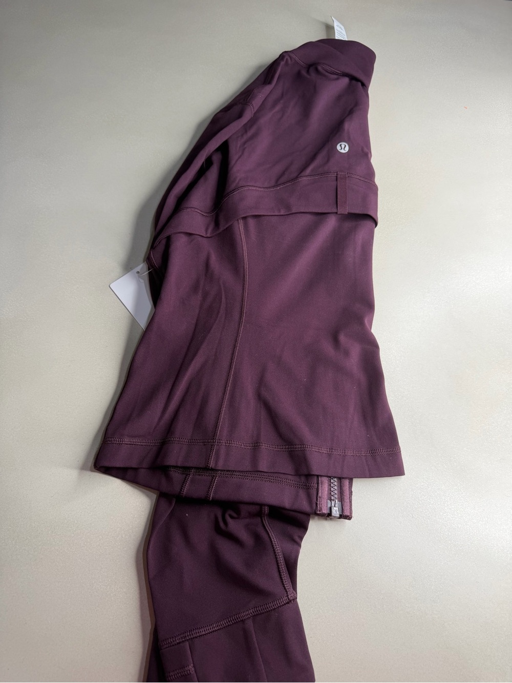 Lululemon Cropped Plum Zip-Up Active Jacket NWT Size 10 - Picture 6 of 7